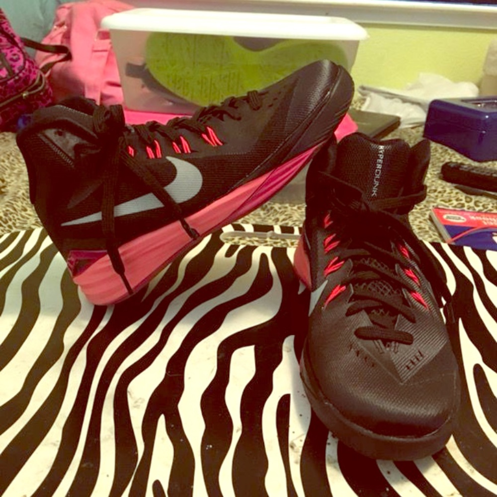 Nike Hyperdunk - Picture 1 of 3